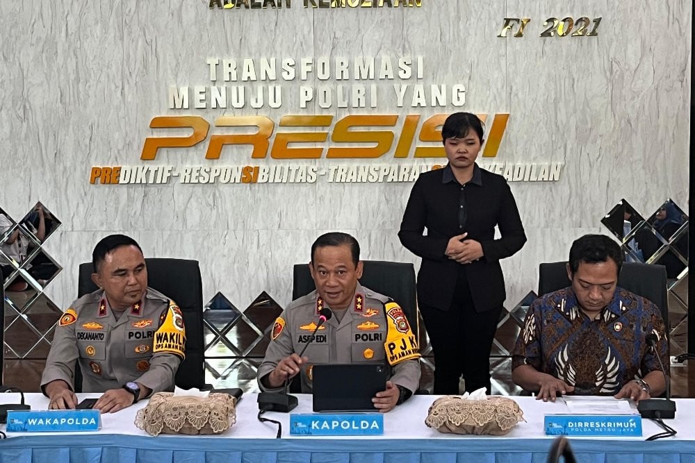 Roy Suryo Dkk Dijerat Pasal Ganda dalam Kasus Ijazah Palsu Jokowi