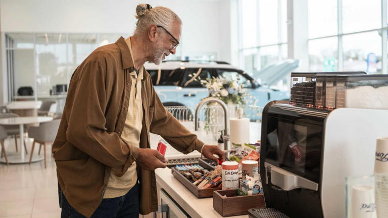 Ford's New Dealership Model Will Have Brand Ambassadors And Snacks For ...