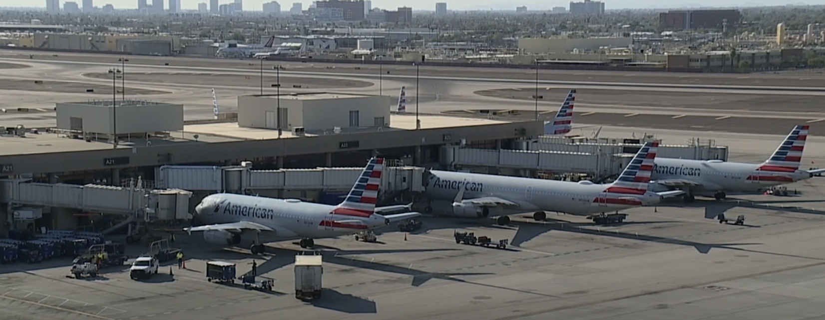 Phoenix Sky Harbor faces flight reductions as air traffic controllers ...