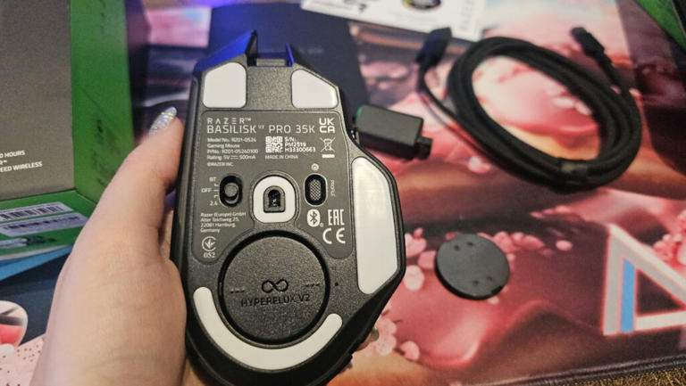 REVIEW: Razer HyperFlux V2 and Basilisk V3 Pro 35K - the future of ...