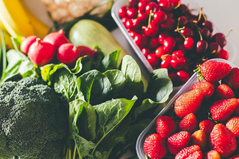 Dentists reveal the worst foods for gum inflammation - and how to ...