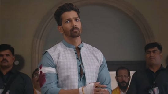 Internet baffled by Harshvardhan Rane’s 'shirt ke upar dressing’ scene ...