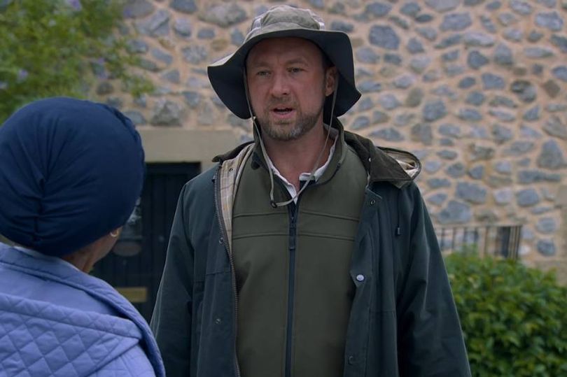 ITV Emmerdale fans 'work out' Kev's exit storyline as he's exposed in ...