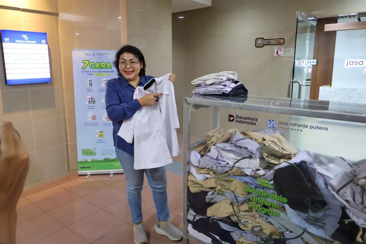 Dukung Lingkungan, Ratusan Limbah Seragam Jadi Totebag Ramah Lingkungan