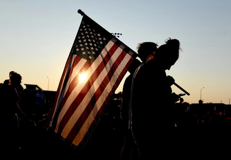 En bastión de MAGA, furia por el SNAP pero poca culpa para Trump por el cierre del gobierno