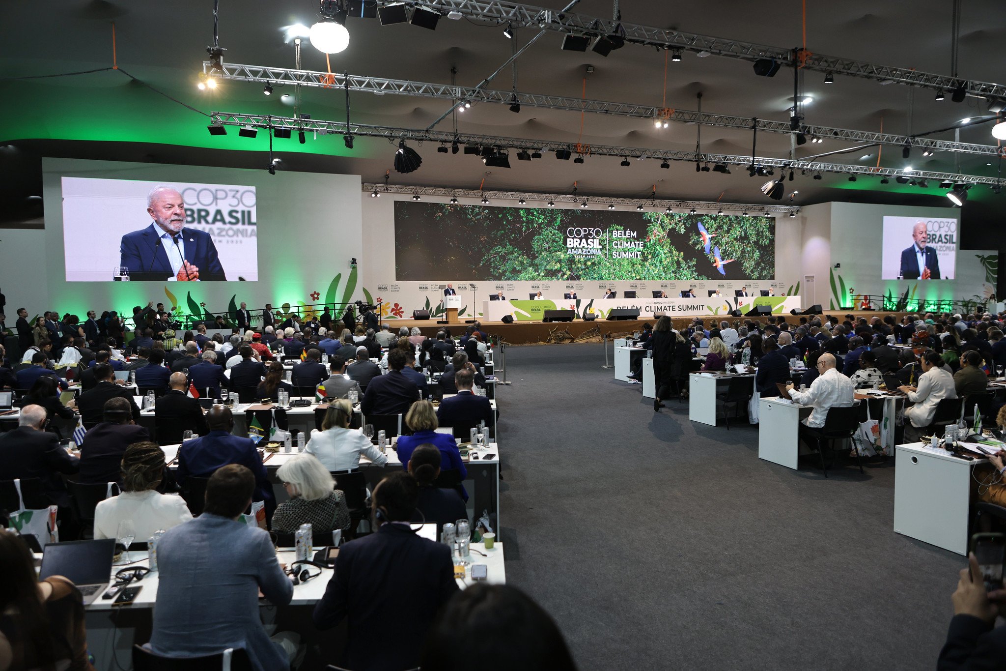 Pemimpin Dunia Kecam Lemahnya Konsensus Iklim di Puncak COP30