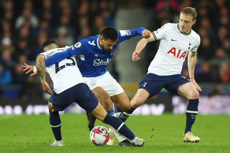 Preview dan Prediksi Everton vs Tottenham: Kesempatan The Toffees Pertahankan Kemenangan Tak Terkala