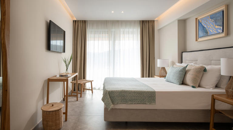 The Bedroom Furniture Trend Making A Big Comeback In 2026 (& Not Just ...