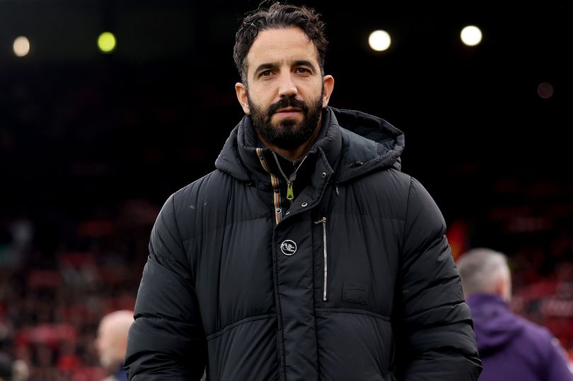 El técnico del Manchester United, Ruben Amorim, podría estar a punto de abandonar la postura que le costó el puesto en el Liverpool.