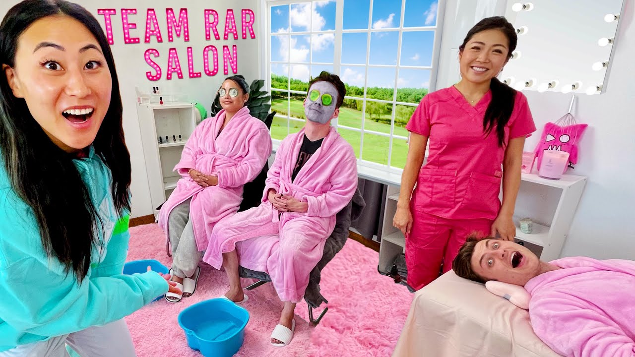 I built a beauty salon at the Team RAR house!