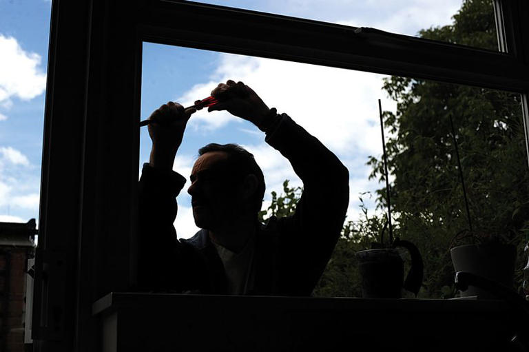 Burglars #39 #39 internet shopping #39 code to target homes and having a dog