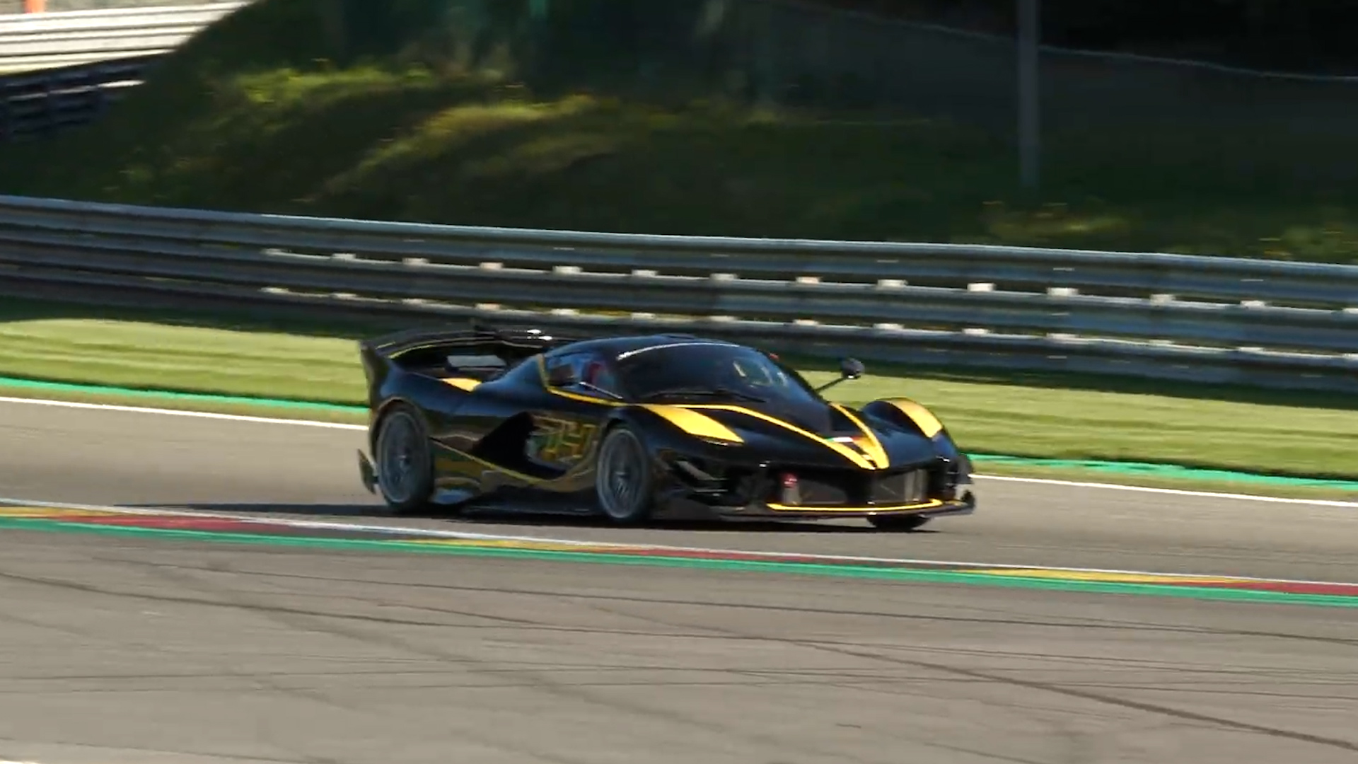 Ferrari FXX K Evo Driving Full Power