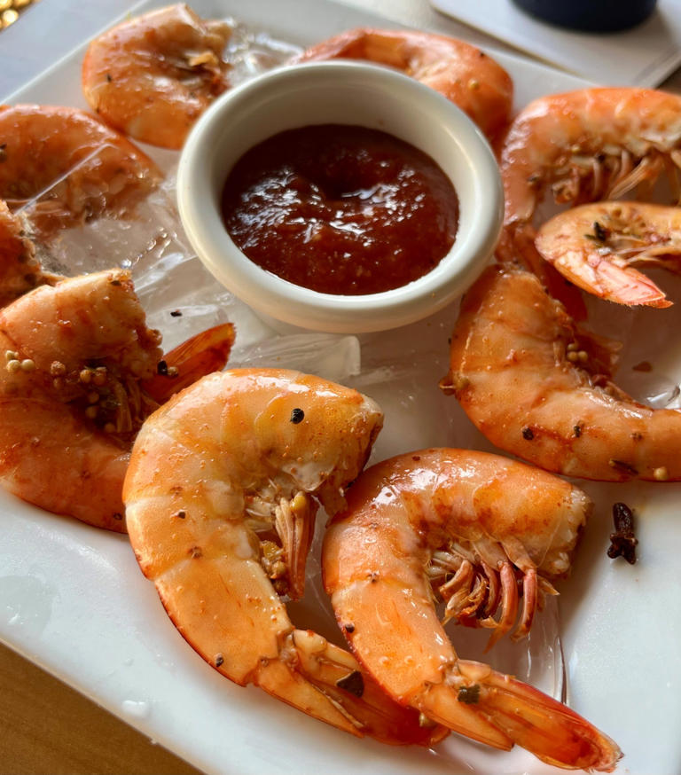 Waterfront restaurant, bar reopens on Fort Myers Beach with new name ...