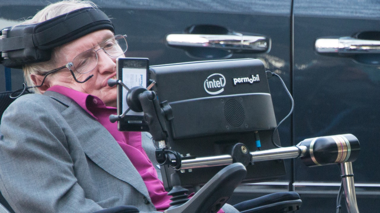 Stephen Hawking gave humanity a chilling final warning Stephen Hawking gave humanity a chilling final warning