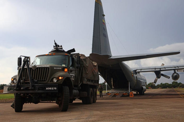 fuerzas militares transportan productos del Vichada a Bogotá.