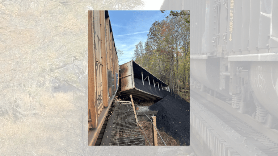 CSX train derails 2 locomotives, 53 cars carrying coal in New Kent ...