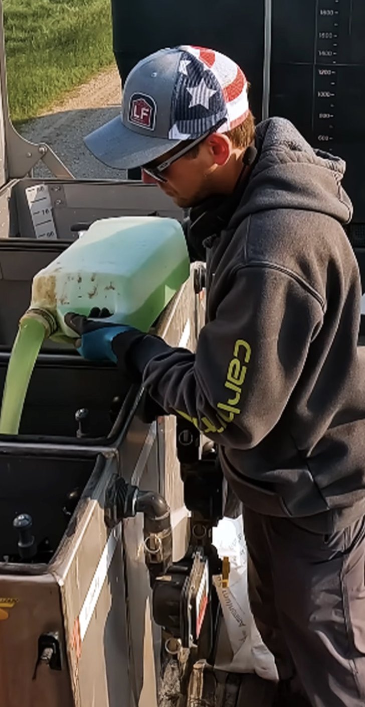 Who Will Win?! Self Propelled Sprayer Vs. Pull Type Sprayer