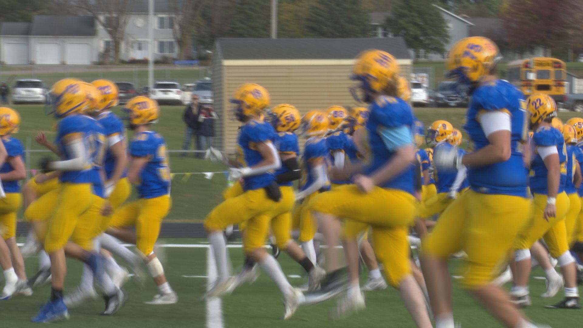 LSH football takes down LCWM to secure Section 3AA Championship berth