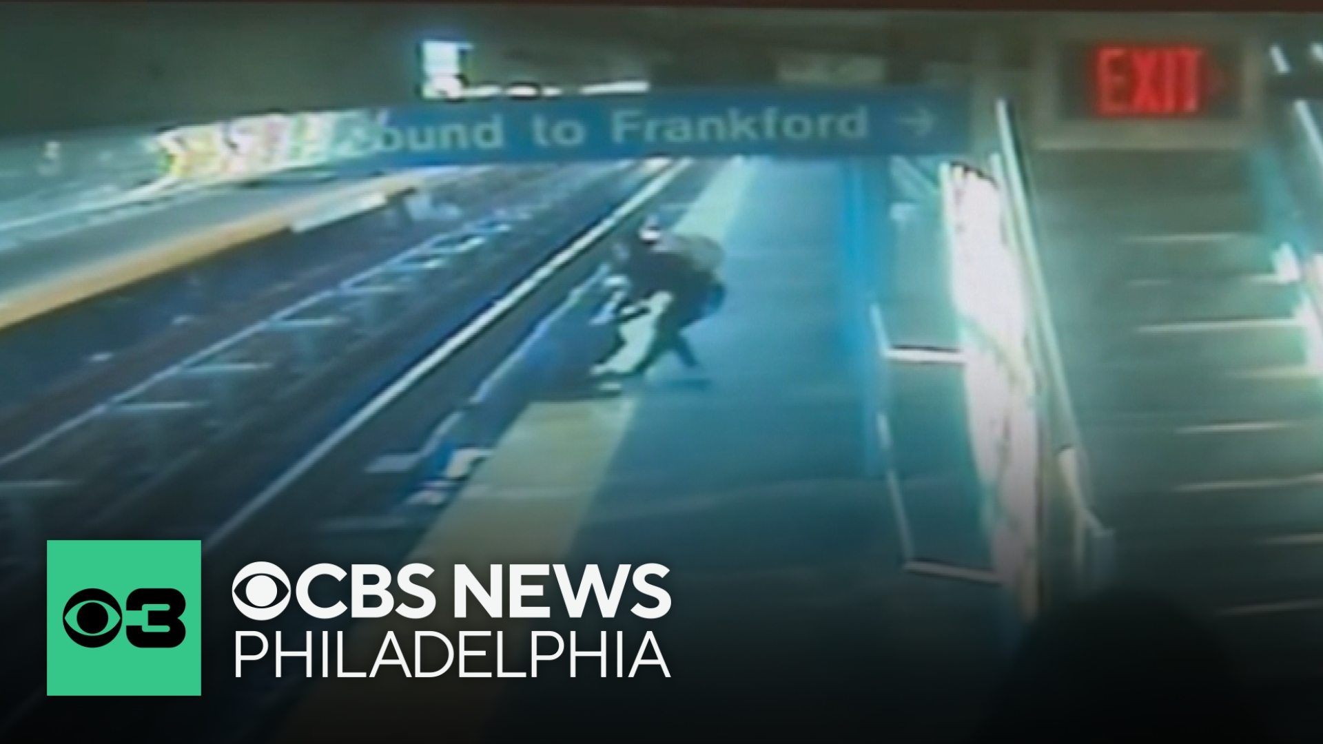 Good samaritan rescues woman who fell onto tracks of the Market ...