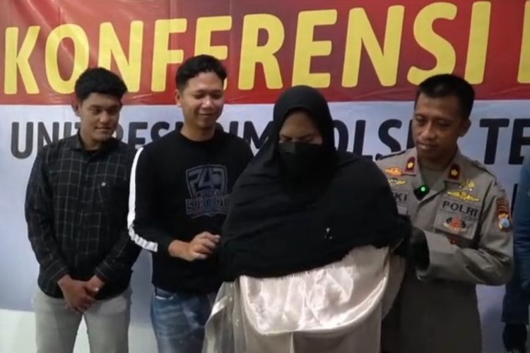 Hati Terluka, Mantan Karyawan SPBU Surabaya Selundupkan Brankas Rp 345 Juta dengan Jilbab!