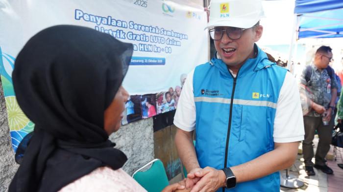 Hari Listrik Nasional dan Sumpah Pemuda, PLN UID Jateng-DIY Bagikan Cahaya untuk Keluarga Prasejahte