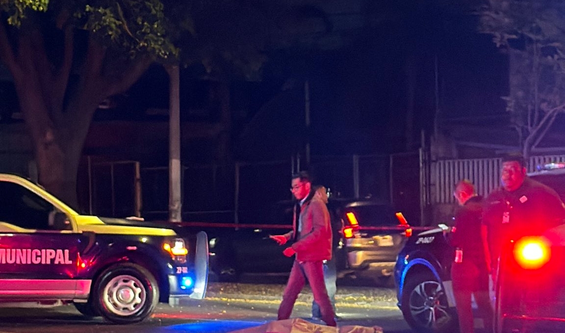 Riña entre aficionados de Chivas y Atlas deja un muerto y dos heridos