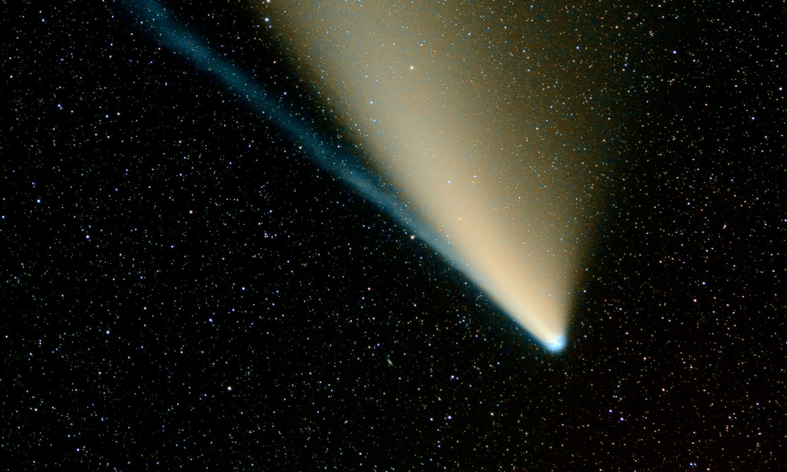 3I/ATLAS Defies Predictions: Interstellar Visitor Forces NASA and ESA ...