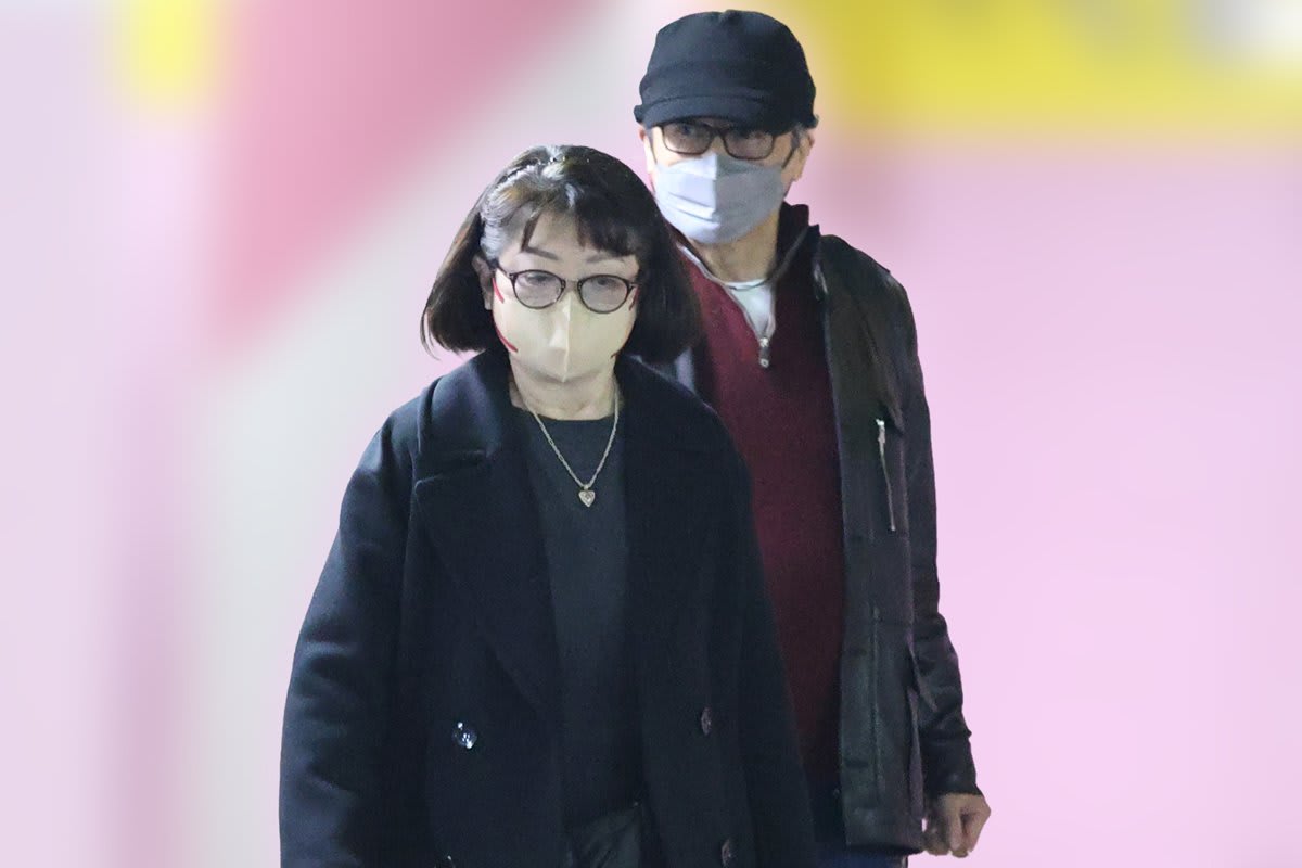 山口百恵さん 三浦友和との百貨店デートを目撃！73歳の誕生日に贈った