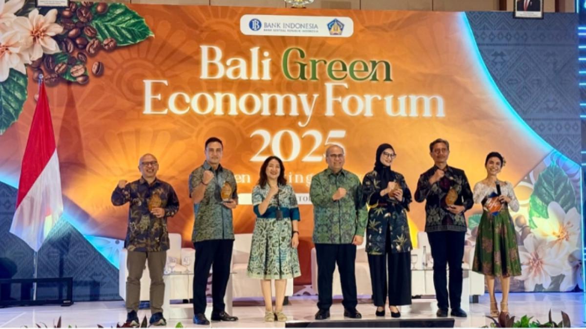 Hamish Daud Muncul, Suami Raisa Tampil Tenang di Foto Terbaru