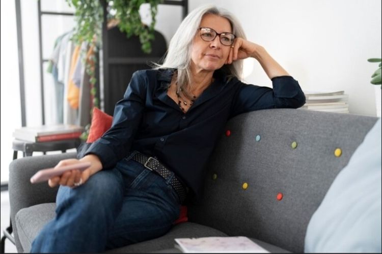 7 Kebiasaan Tidak Disadari yang Membuat Lansia Tidak Disukai