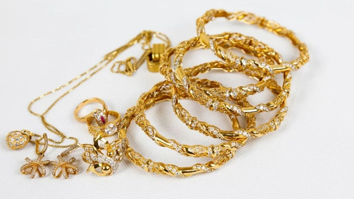 Ramalan Harga Emas Perhiasan Besok (27/10): Harga 24K Naik, Analisis Ritel Raja Emas, Semar Cs