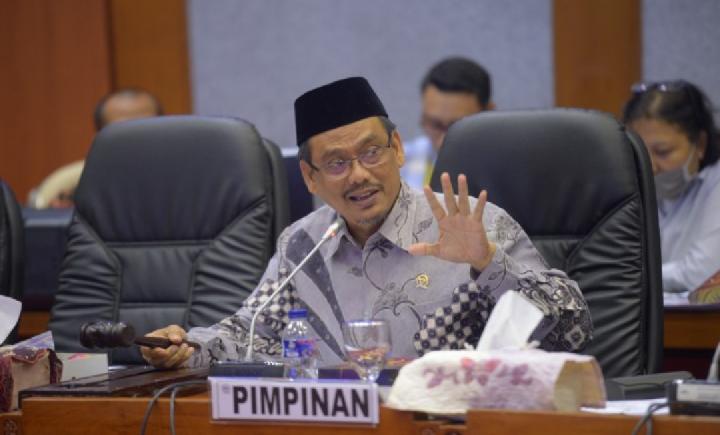PKS Ingatkan RUU Sisdiknas Perkuat Peran Pesantren