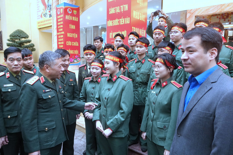 Bộ trưởng Quốc phòng tặng Bằng khen 51 tập thể, cá nhân xuất sắc trong phong trào hiến máu tình nguyện