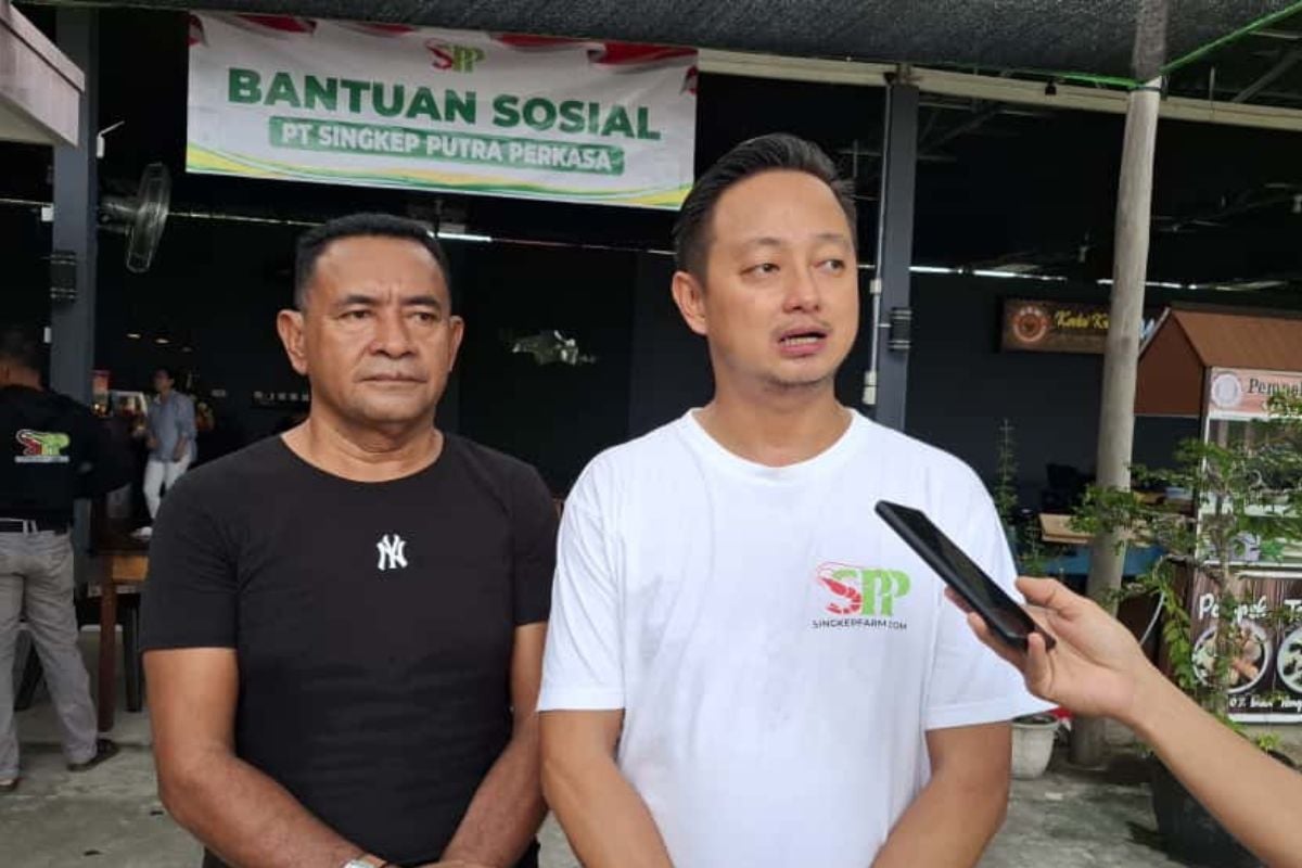 Singkep Putra Perkasa Bagikan 200 Sembako untuk Warga Dabo Singkep, Komitmen CSR di Lingga