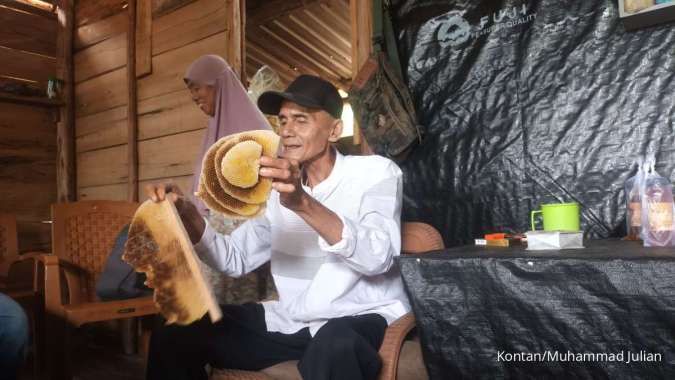 Mengunjungi Peternak Lebah Madu Medco E&P di Muara Enim