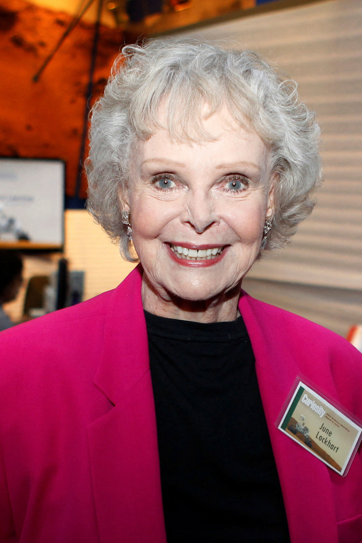 Ibu June Lockhart Meninggal di Usia 100 Tahun