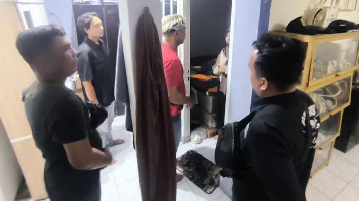 Kronologi Istri Curi Emas Mertua Saat Umrah, Rencana Licik dengan Pria Lain