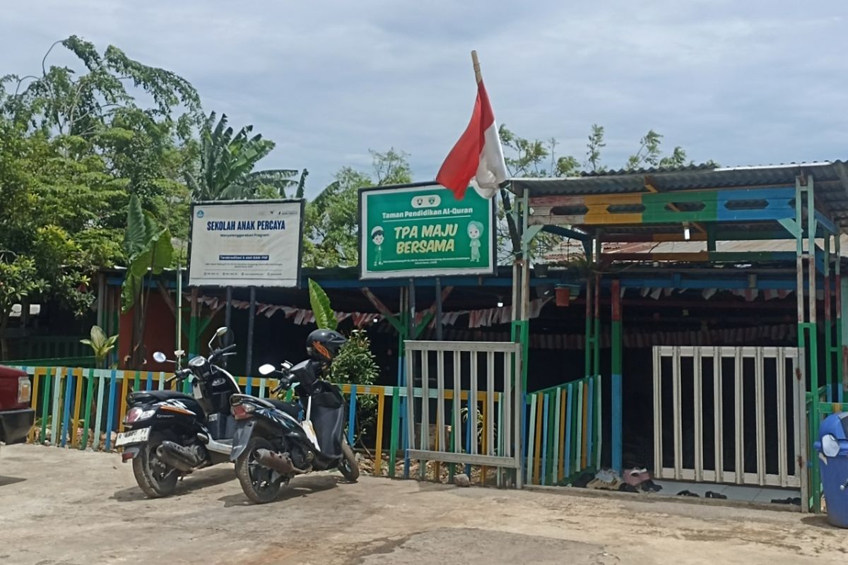 Sekolah Gratis Anak Pemulung Kini Terancam Banjir dan Atap Bocor