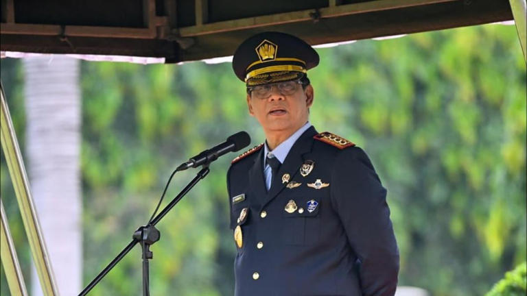 RESHUFFLE MENKEU PURBAYA - Menteri Keuangan Purbaya Yudhi Sadewa disebut-sebut akan terkena reshuffle dari jabatannya karena proyek kereta cepat. (Instagram @menkeuri)