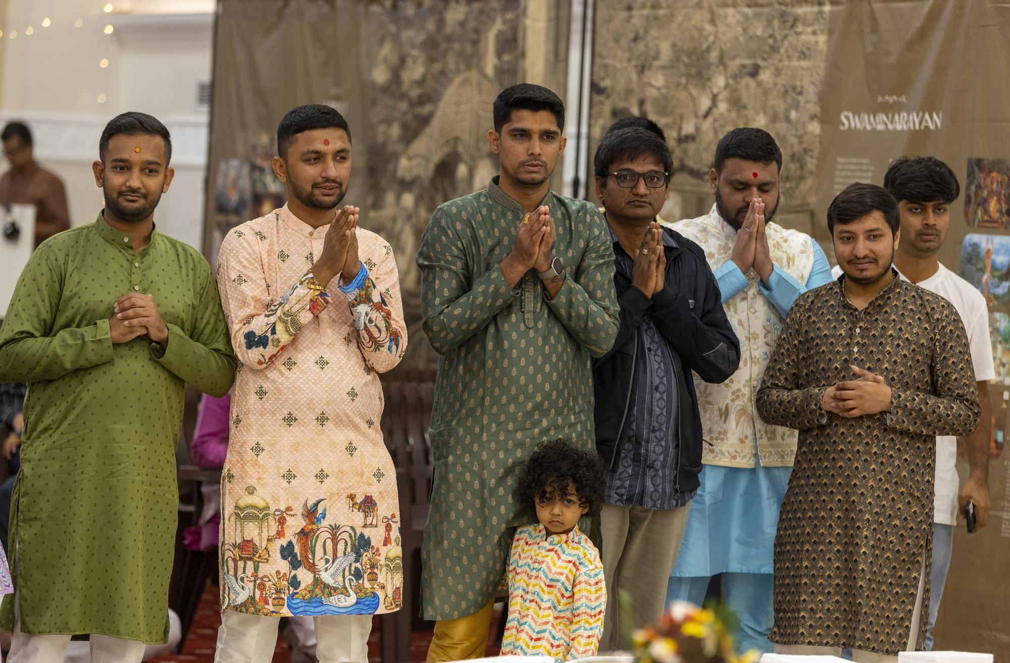 Hundreds celebrate Diwali and Hindu new year at Wellingborough temple