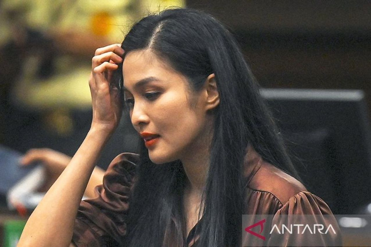 3 Berita Artis Paling Heboh: Lisa Mariana Bebas, Fakta Tas Mewah Sandra Dewi Terungkap