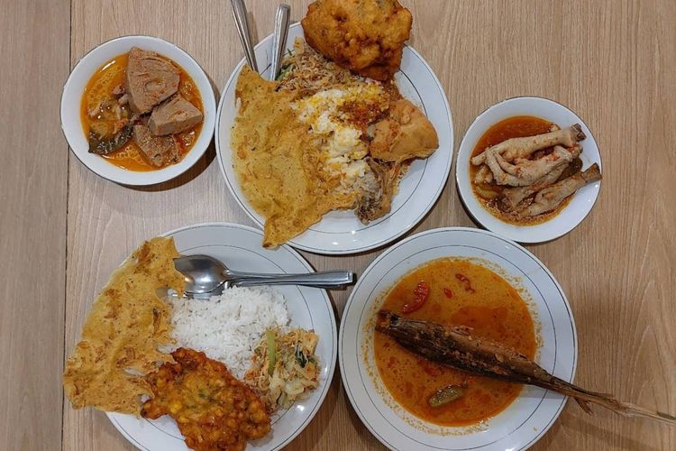 Tiga Tempat Makan Pedas Terbaik di Jawa Timur: Suka Makanan Pedas Ekstrem?
