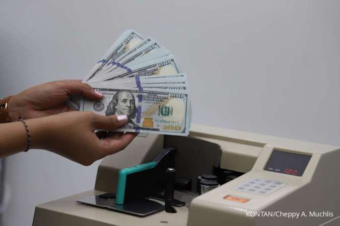 Rupiah Terpuruk Akibat Kekhawatiran Suku Bunga Jelang Libur Natal
