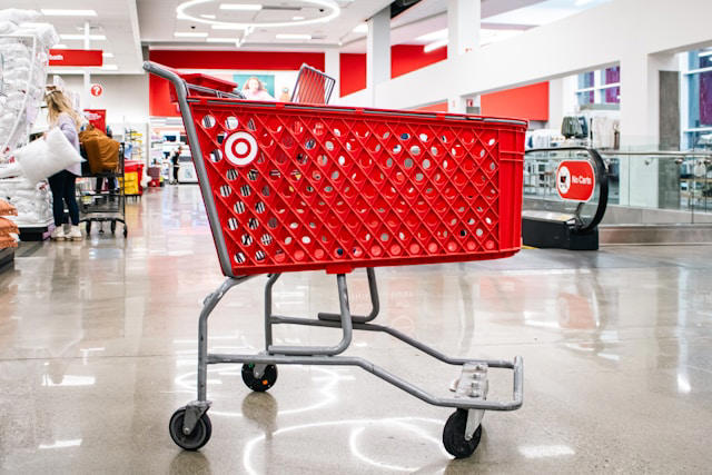Target laying off 1,000 employees, cutting 800 positions amid slumping ...
