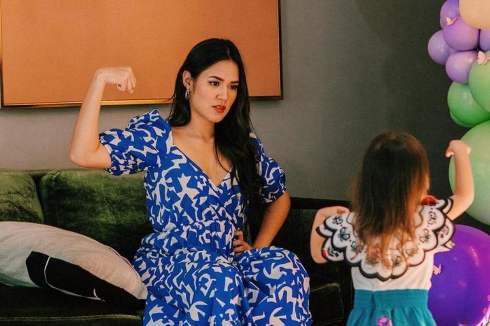Gaya Parenting Raisa dan Hamish yang Penuh Kehangatan untuk Zalina