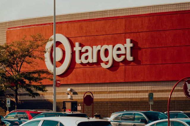 Target laying off 1,000 employees, cutting 800 positions amid slumping ...