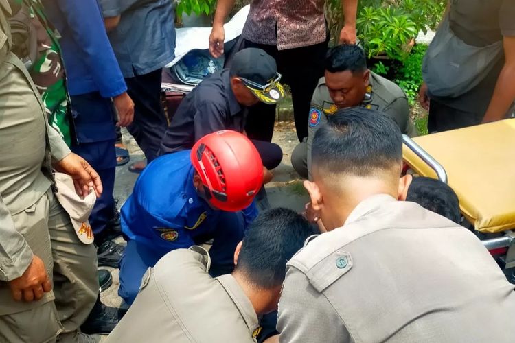 ODGJ di Sidoarjo Serang Petugas Saat Evakuasi