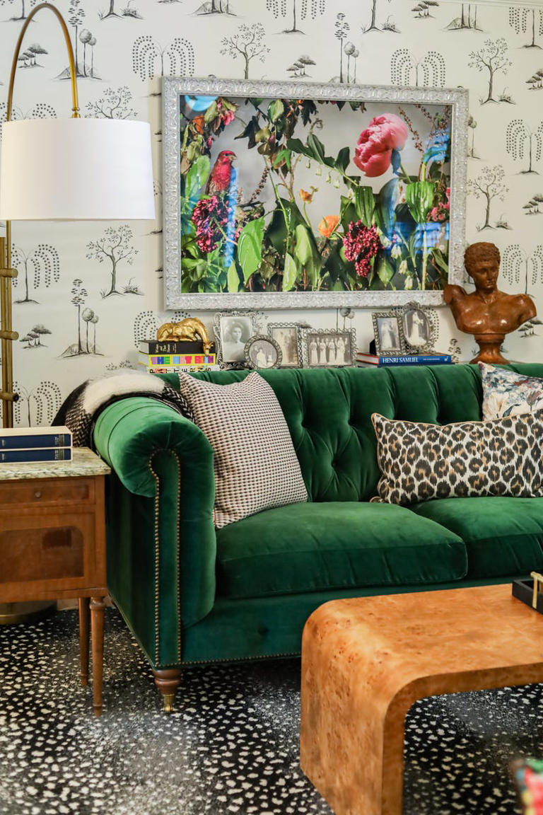 Design experts say these small living room mistakes make a space feel ...