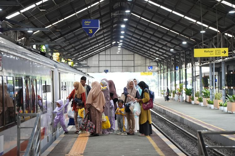 Akhir Tahun, Diskon Tiket Pesawat, Kereta, dan Kapal