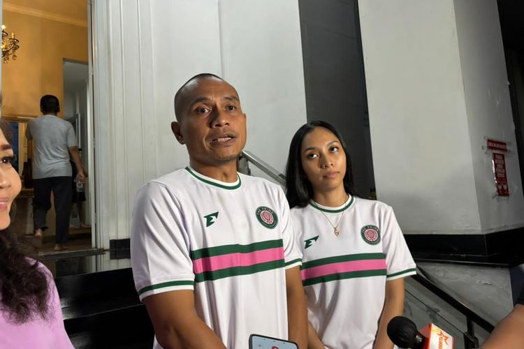 Atap Lapangan Padel Jakbar Roboh Saat 16 Pasangan Artis Berlaga